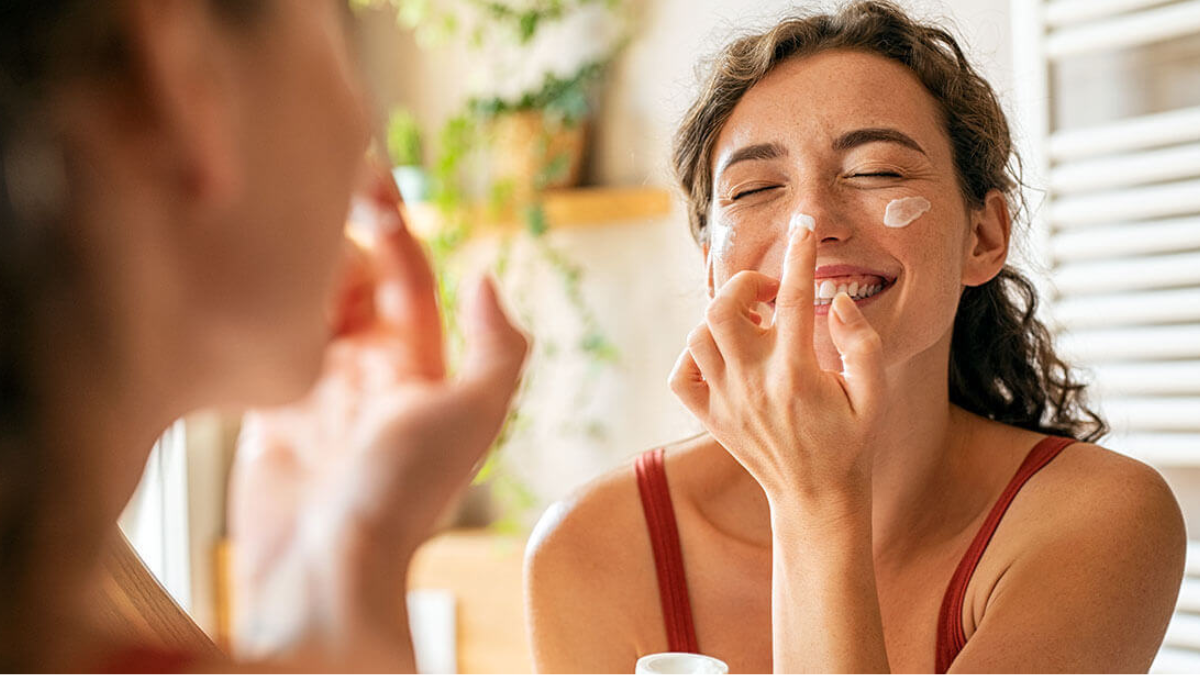 Natural Skincare For Women: Simple Remedies For A Healthy Glow